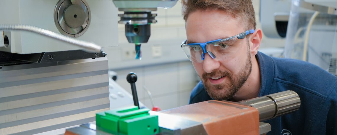 Ausbildung zur Fachkraft Metall (m/w/d), 1. Bild